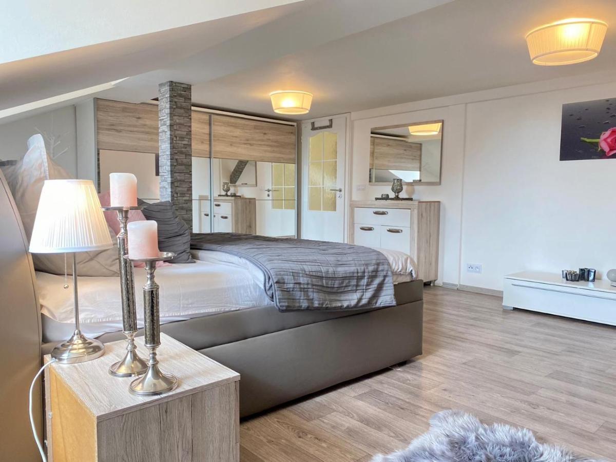 Ferienwohnung Lili Apartman Mariánské Lázně Exterior foto