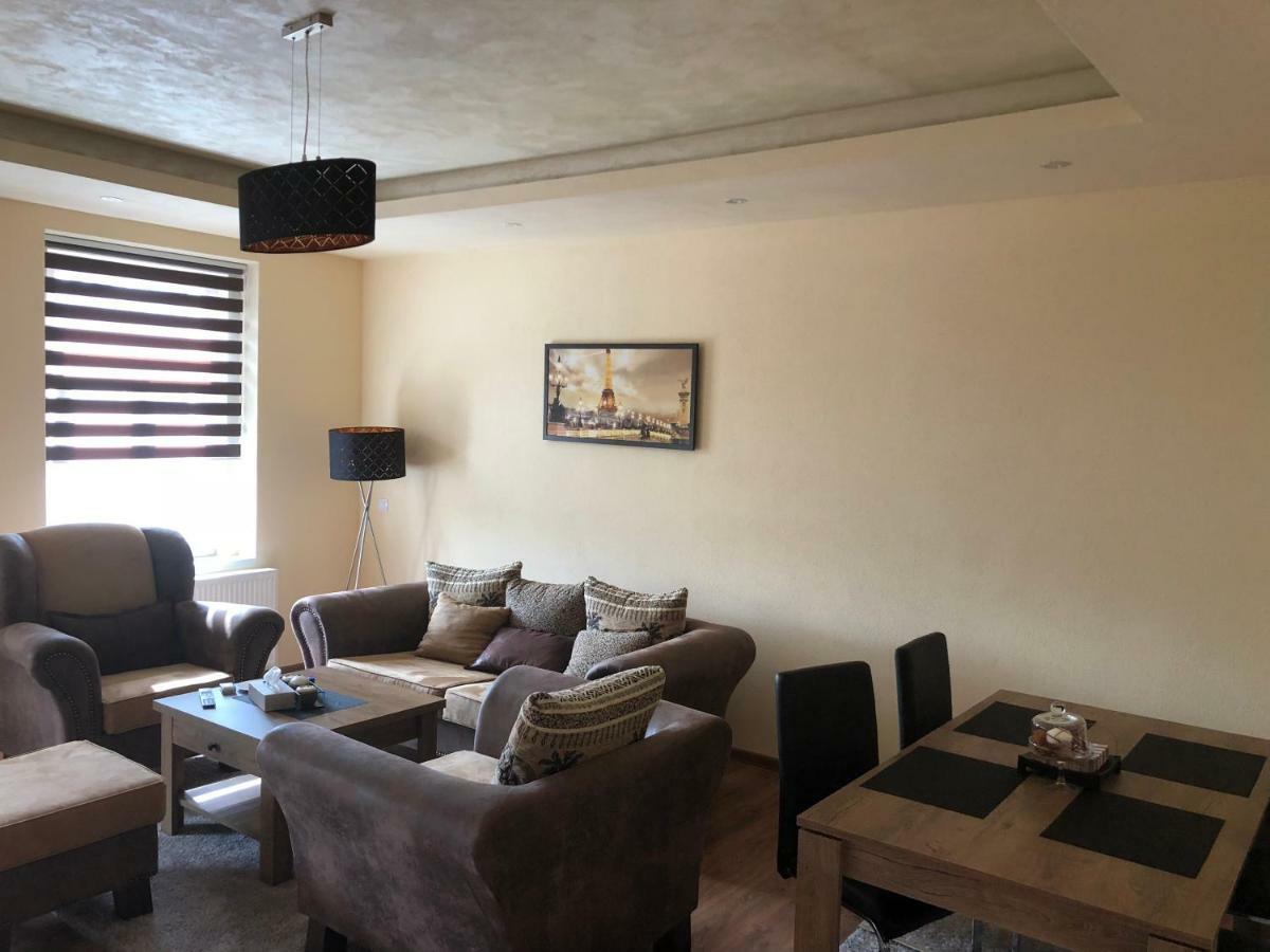Ferienwohnung Lili Apartman Mariánské Lázně Exterior foto