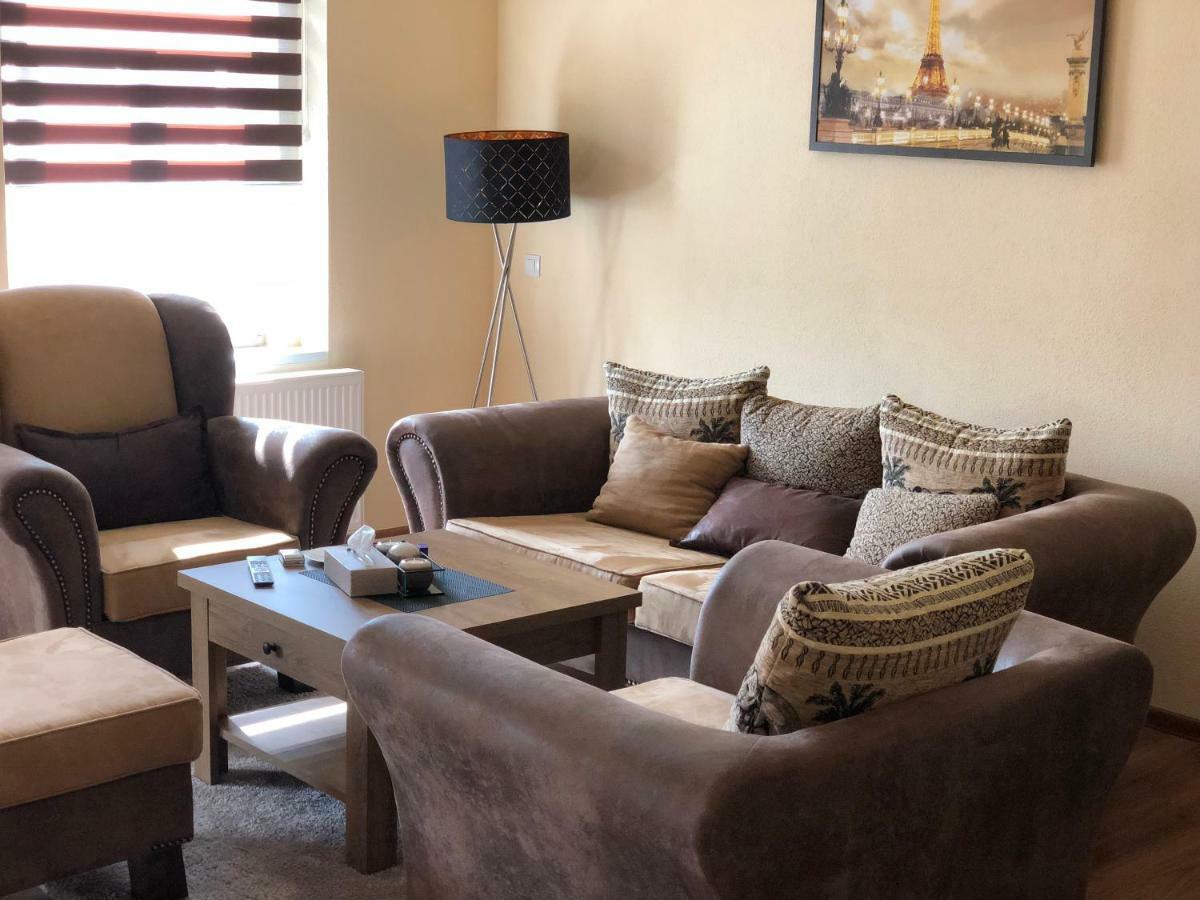 Ferienwohnung Lili Apartman Mariánské Lázně Exterior foto