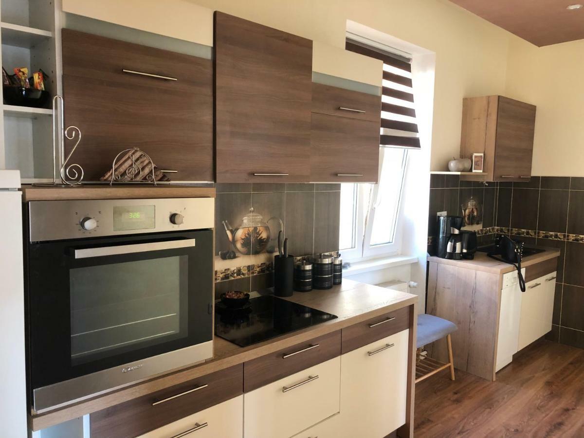 Ferienwohnung Lili Apartman Mariánské Lázně Exterior foto