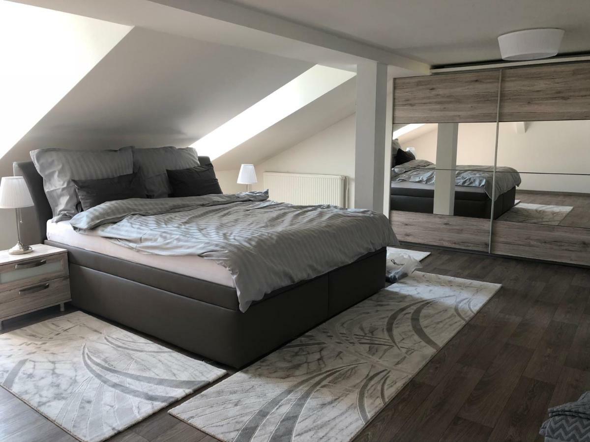 Ferienwohnung Lili Apartman Mariánské Lázně Exterior foto